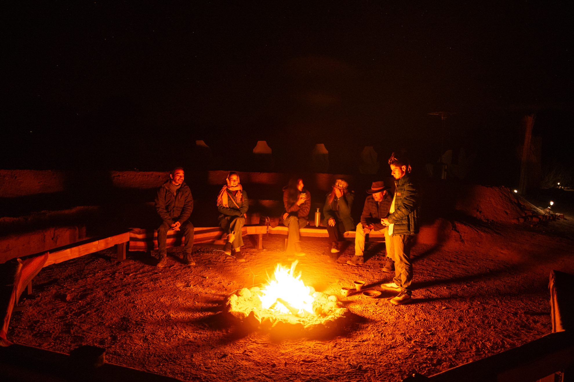 noche alrededor del fuego